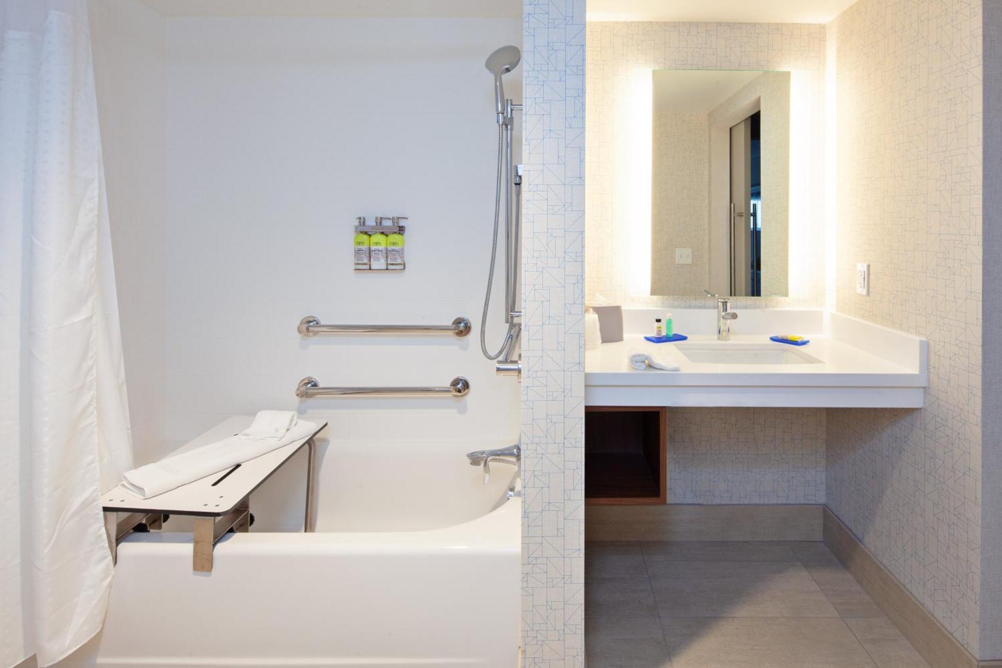 Holiday Inn Express Hotel & Suites Ventura Harbor By Ihg Zewnętrze zdjęcie