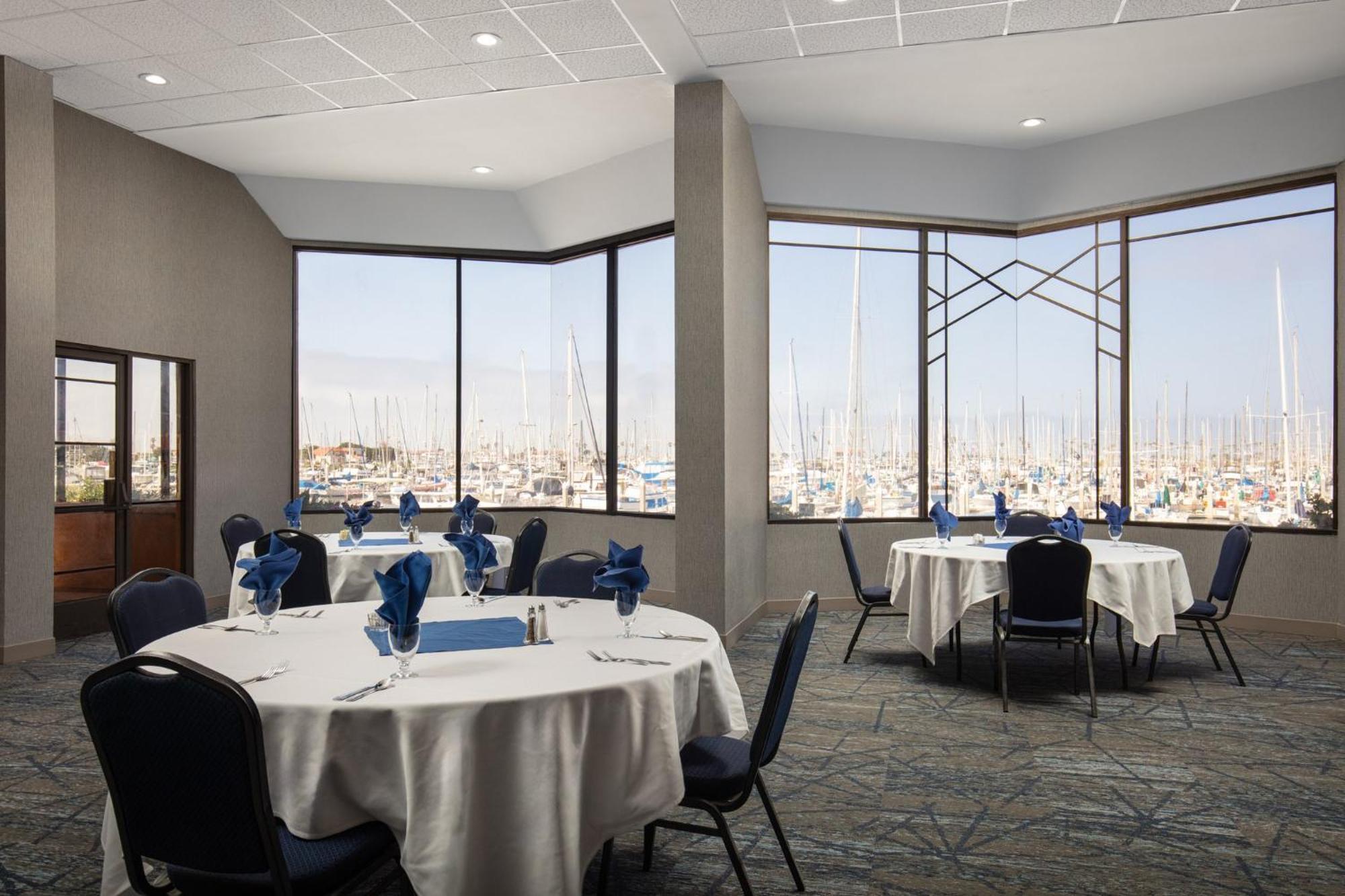 Holiday Inn Express Hotel & Suites Ventura Harbor By Ihg Zewnętrze zdjęcie