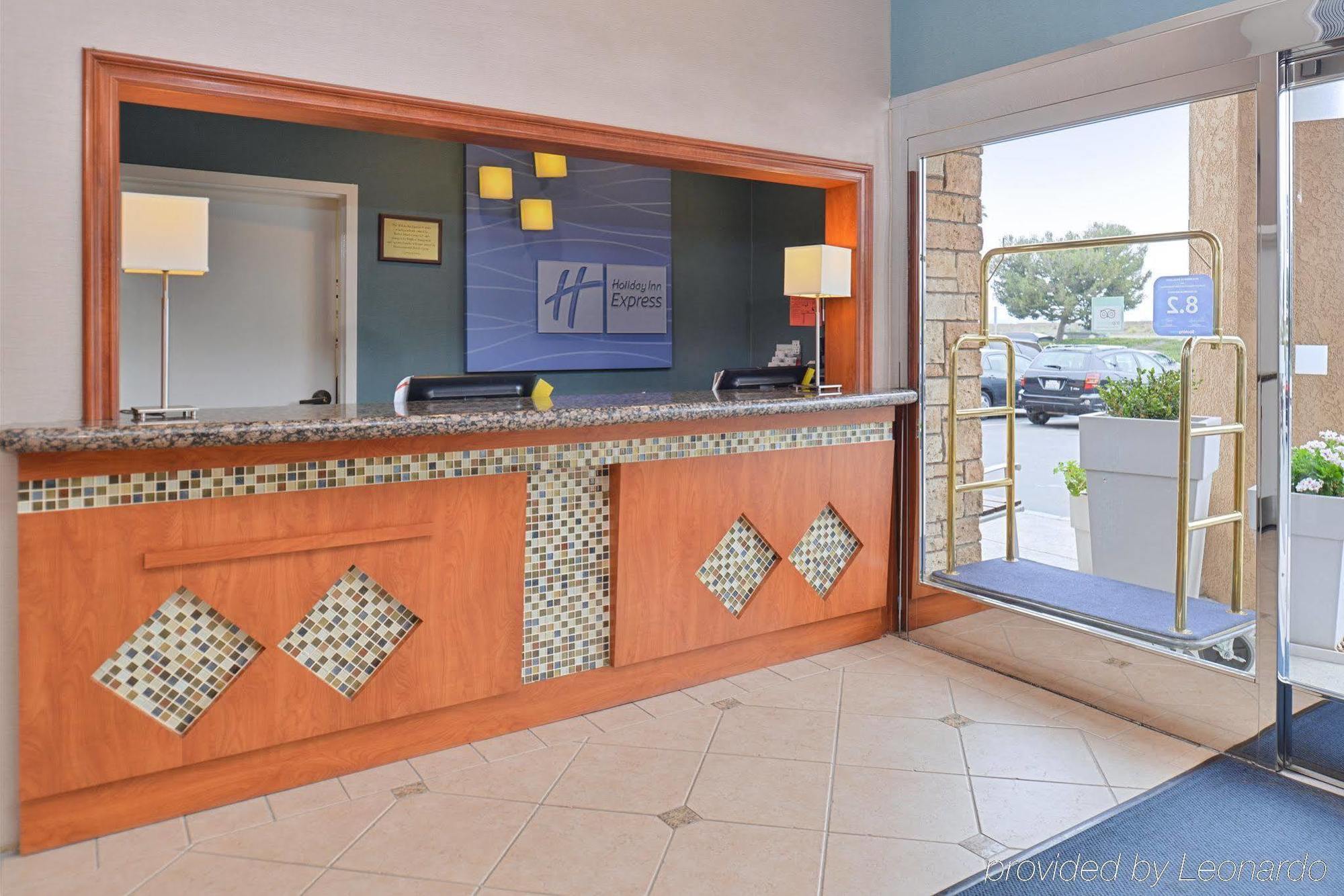 Holiday Inn Express Hotel & Suites Ventura Harbor By Ihg Zewnętrze zdjęcie