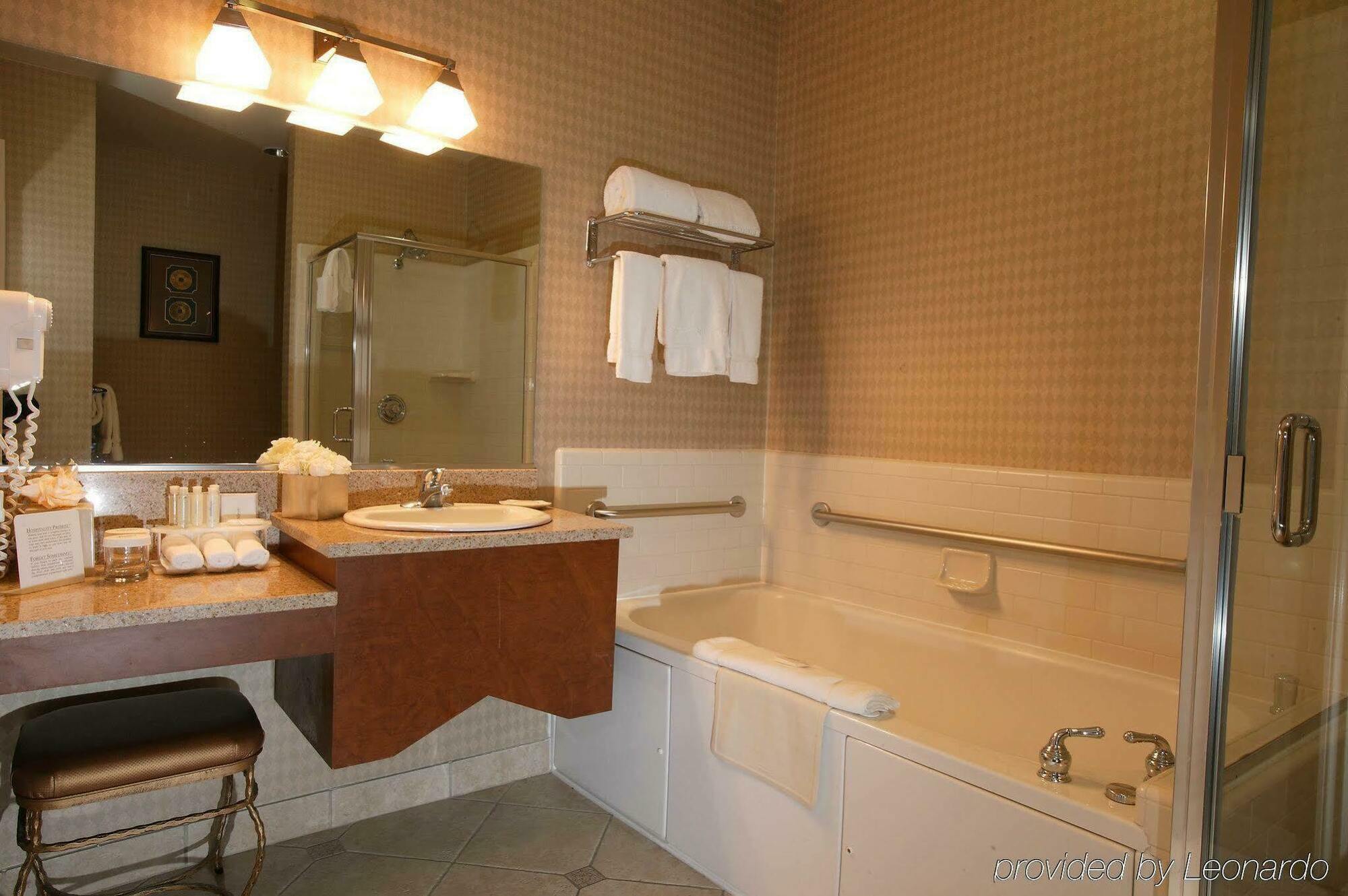 Holiday Inn Express Hotel & Suites Ventura Harbor By Ihg Zewnętrze zdjęcie